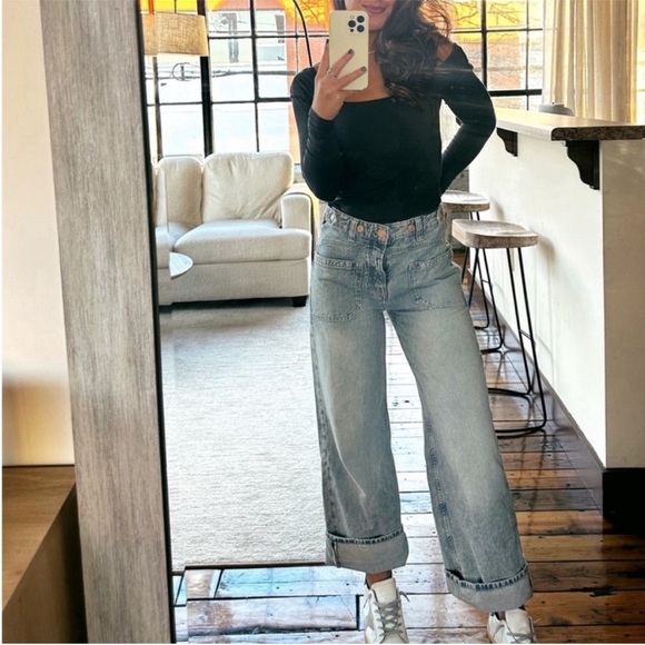 Free People Palmer Cuffed Jean in La La Land - Picture 1 of 12